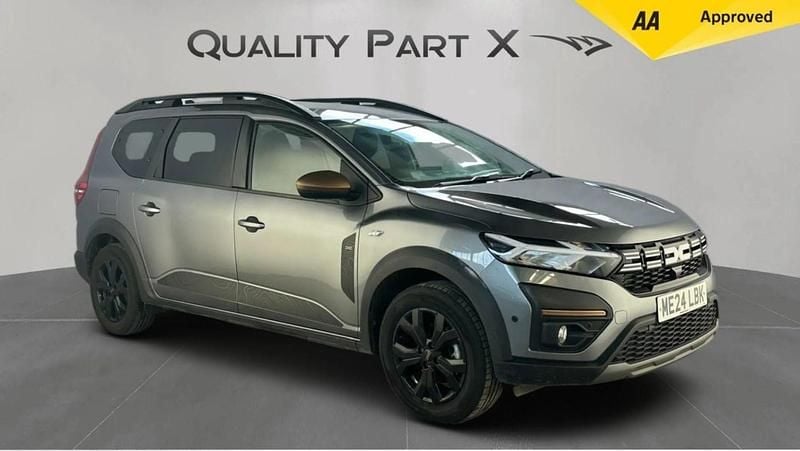 Grey Used 2024 Dacia Jogger Extreme MPV | £19,300 (Fair price) - Image 1/4