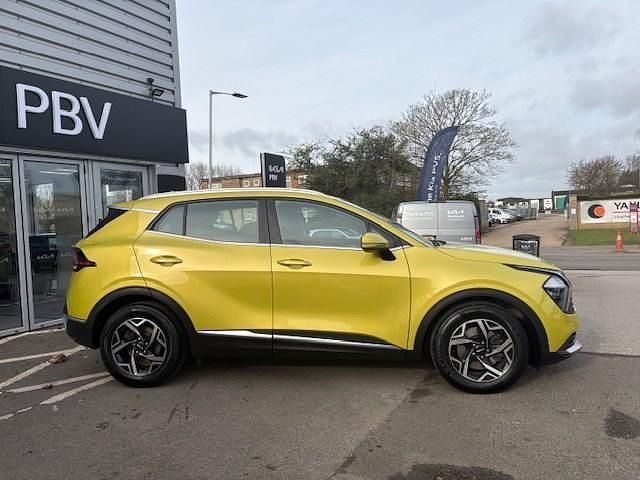 Used Kia Sportage 2023 Yellow SUV