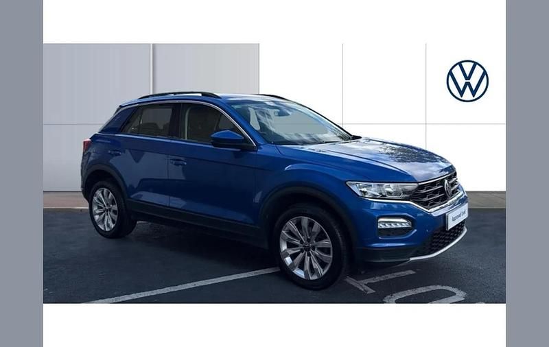 Blue Used 2020 VW T-Roc SE SUV | £16,380 (Fair price) - Image 1/4