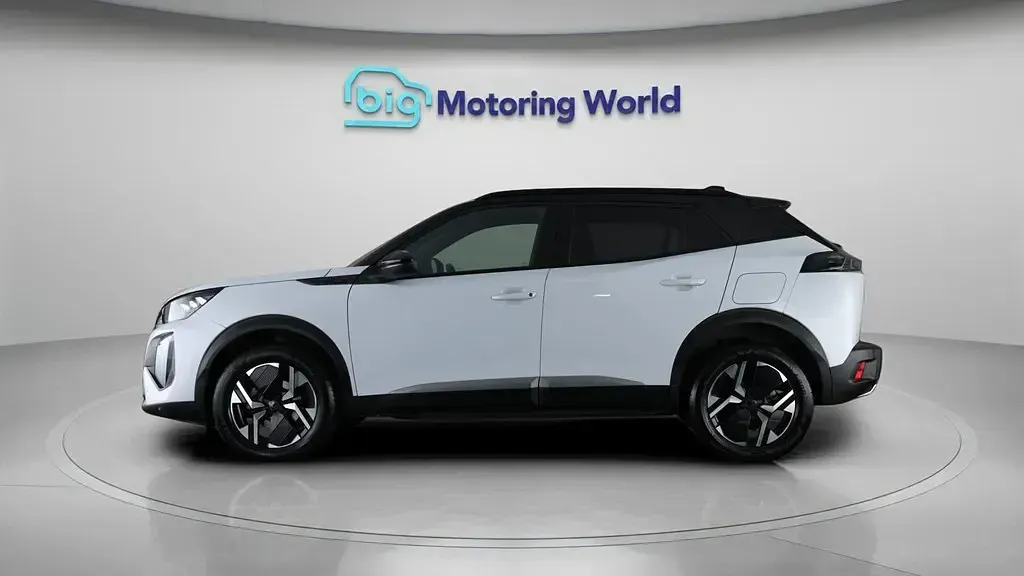 Used Peugeot 2008 GT 130 HP (95 kW) 2023 White SUV