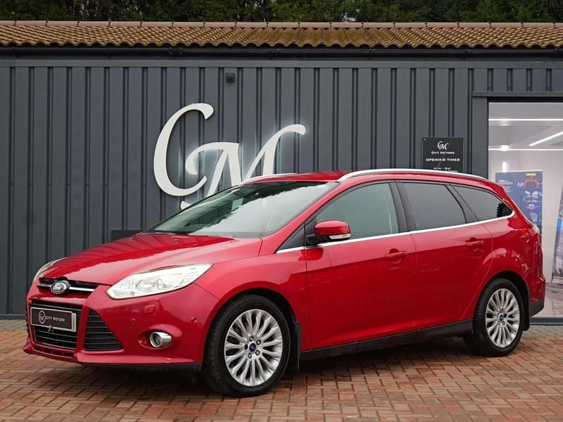 Red Used 2013 Ford Focus Titanium X Estate | £4,290 (Fair price) - Image 1/4