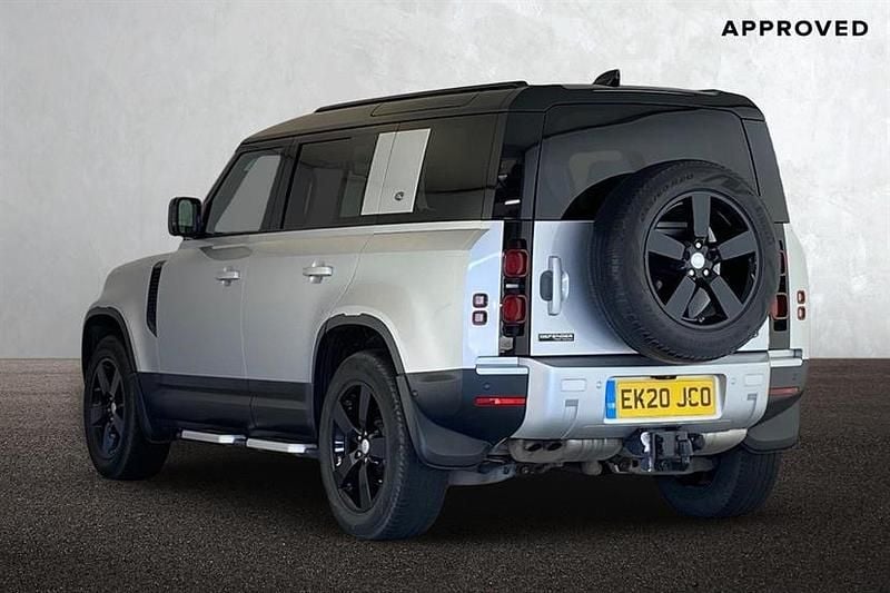 Used Land Rover Defender First Edition 240 HP (176 kW) 2020 Indus silver SUV