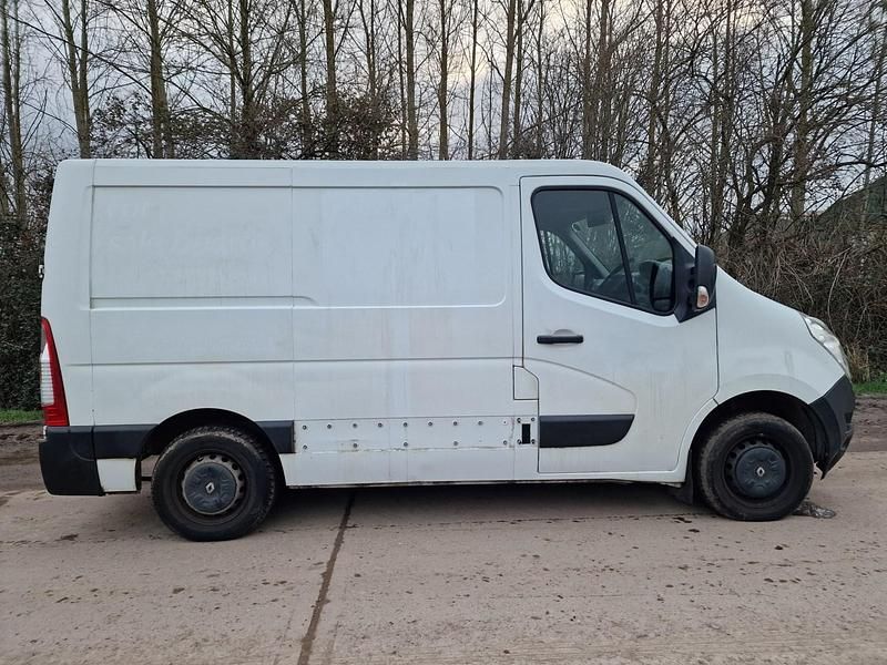 Used Renault Master 110 HP (80 kW) 2018 White Van