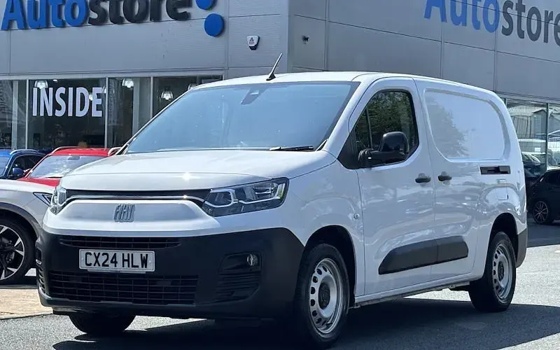 Used Fiat Doblò 102 HP (75 kW) 2023 MPV