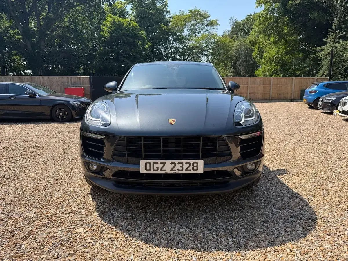 Used Porsche Macan 252 HP (185 kW) 2016 Grey SUV