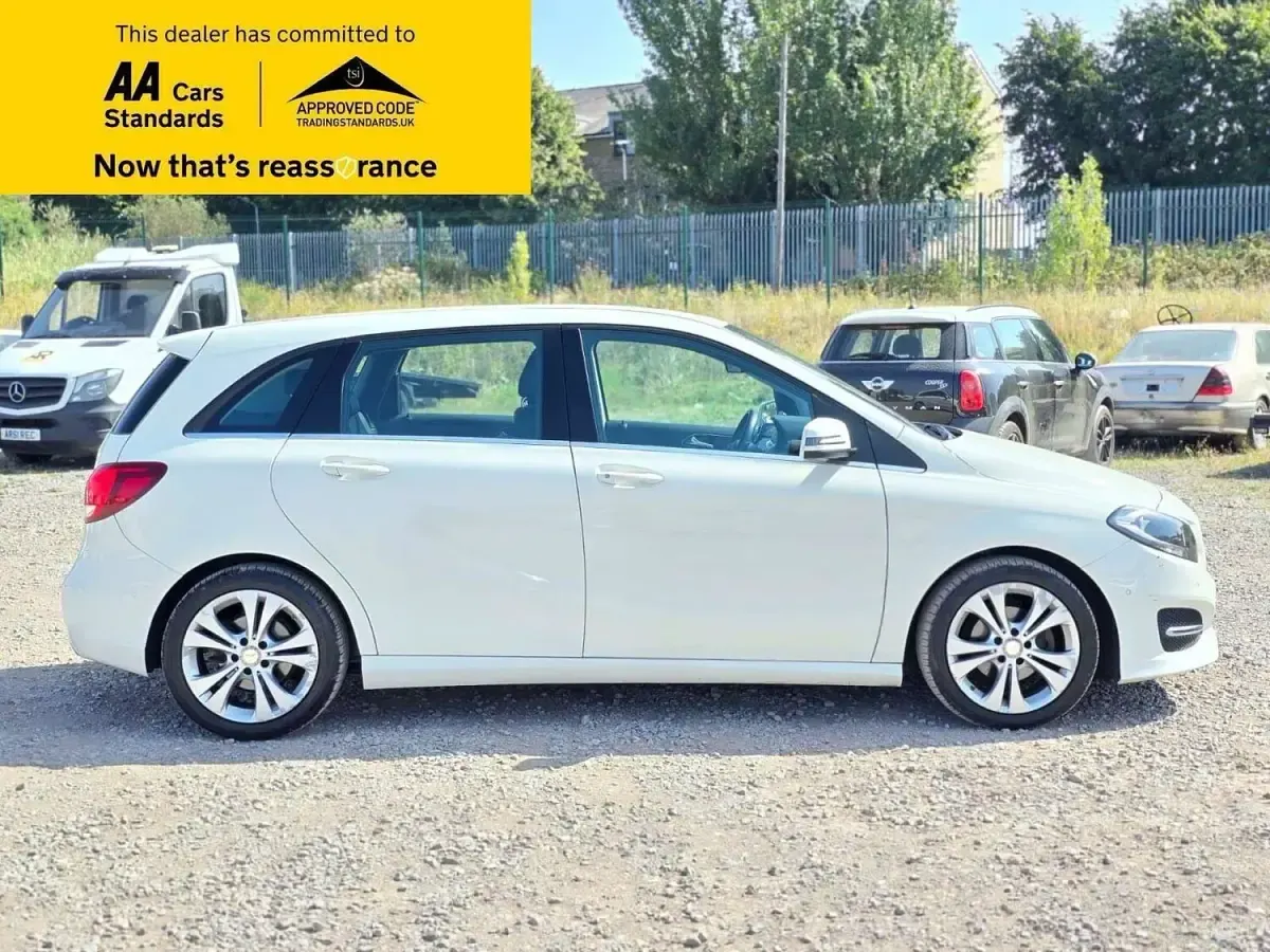 Used Mercedes B180 Executive 109 HP (80 kW) 2016 White Hatchback