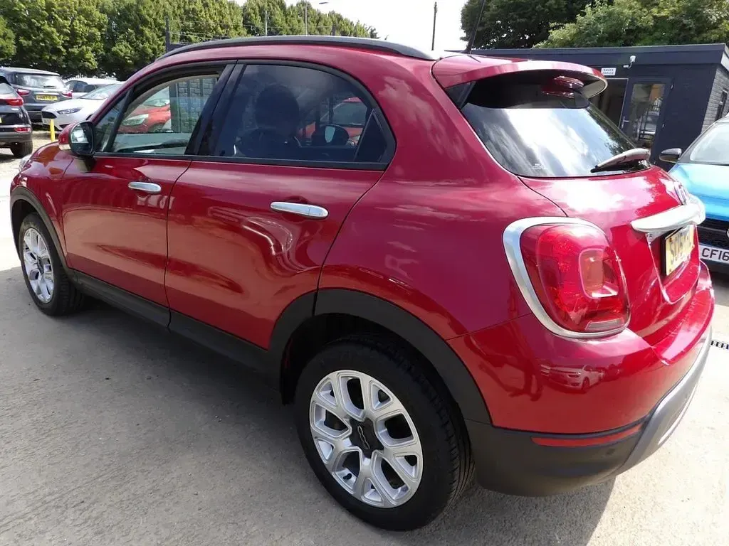 Used Fiat 500X Cross 140 HP (102 kW) 2015 Red SUV