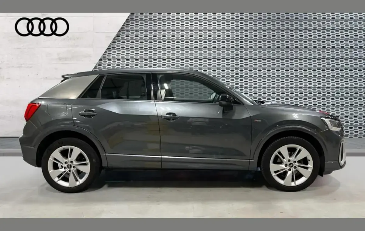 Used Audi Q2 S-Line 147 HP (108 kW) 2023 Grey SUV