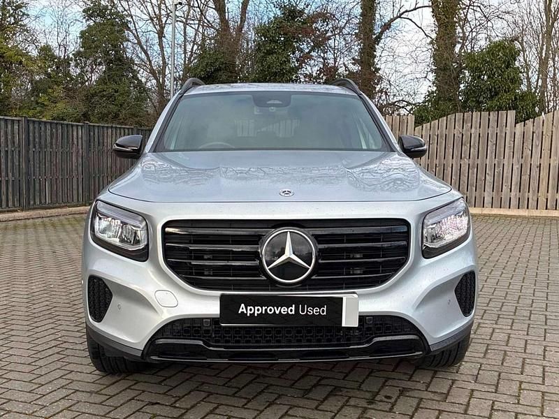 Used Mercedes GLB200 Executive 163 HP (119 kW) 2025 Silver SUV