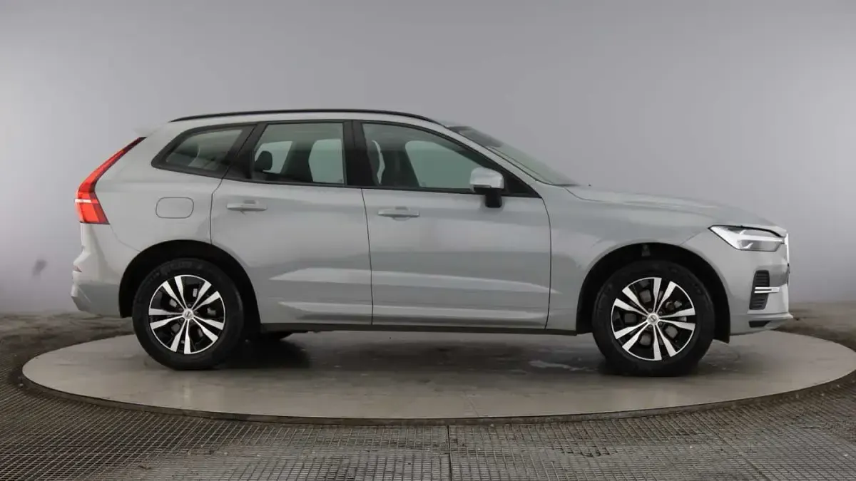 Used Volvo XC60 Core 247 HP (181 kW) 2024 SUV