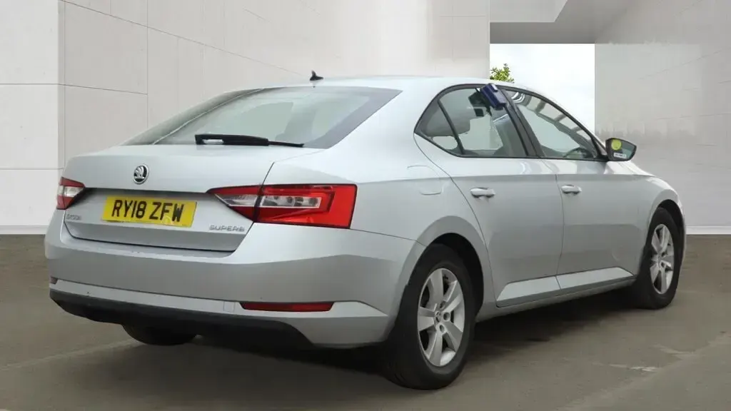 Used Skoda Superb 120 HP (88 kW) 2018 Grey Hatchback