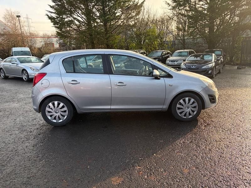 Second-hand Vauxhall Corsa 95 CP (69 kW) 2012 Argintiu Hatchback