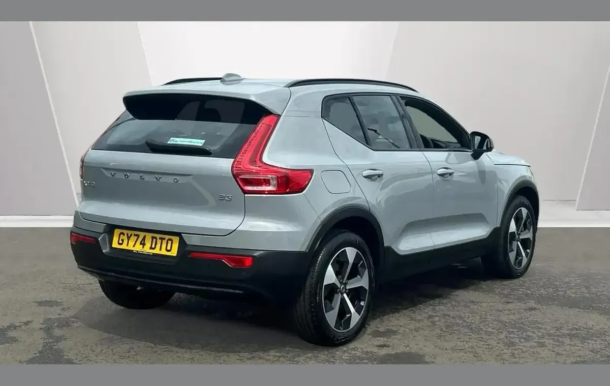 Used Volvo XC40 Plus 161 HP (118 kW) 2024 Grey SUV