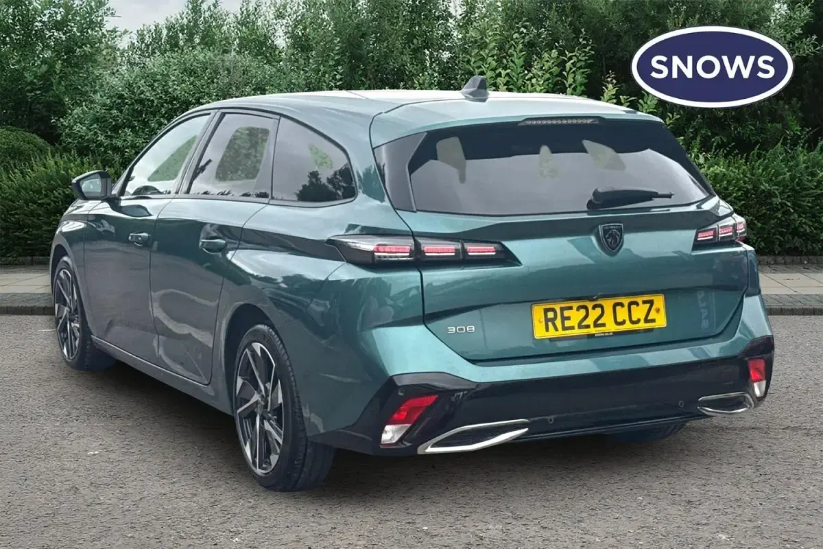 Used Peugeot 308 Allure Premium 131 HP (96 kW) 2022 Avatar blue Estate