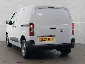 Used Vauxhall Combo 100 HP (73 kW) 2024 White MPV