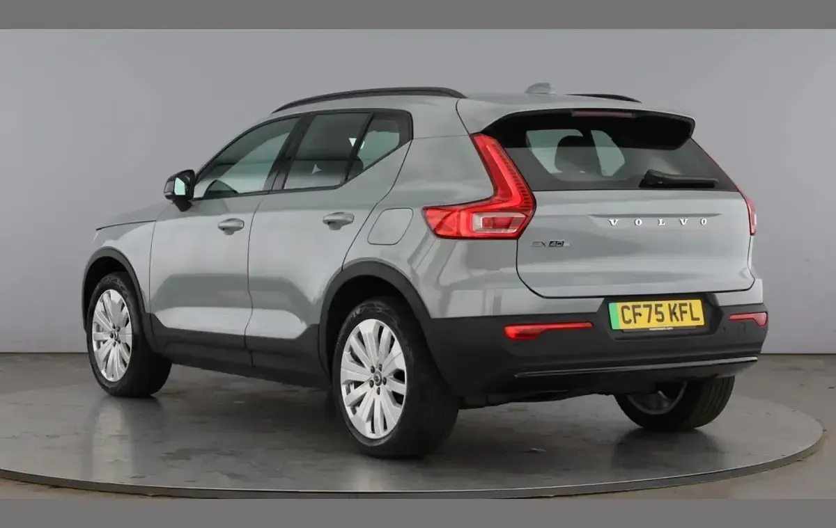 Used Volvo EX40 Core 185 kW (252 HP) 2025 Grey SUV
