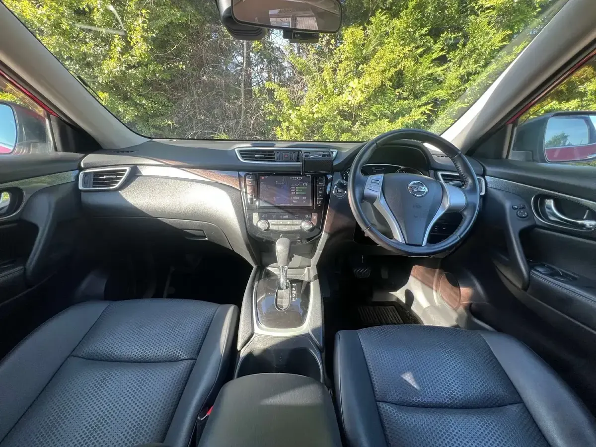 Used Nissan X-Trail 144 HP (105 kW) 2015 Red SUV