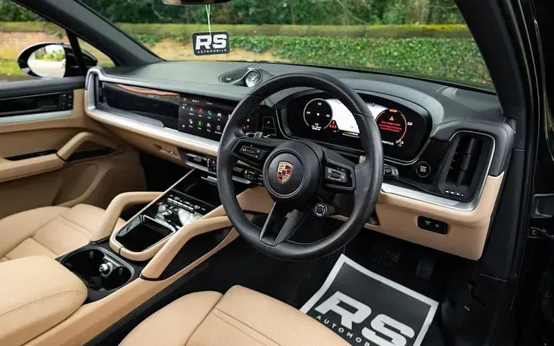 Używany Porsche Cayenne 470 KM (345 kW) 2025 SUV