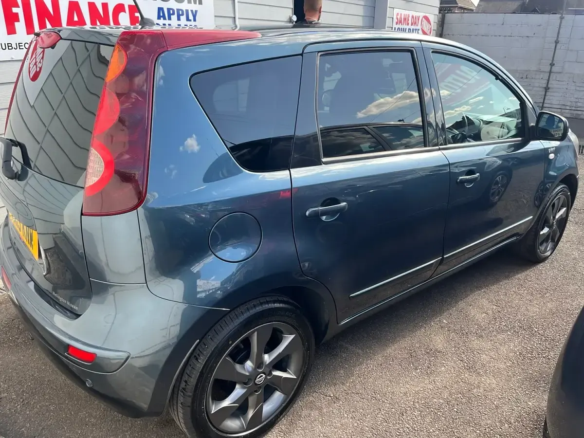 Used Nissan Note N-TEC 108 HP (79 kW) 2013 Blue Hatchback