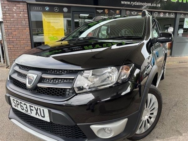 Black Used 2013 Dacia Sandero Lauréate Hatchback | £5,499 (A bit pricey) - Image 1/1