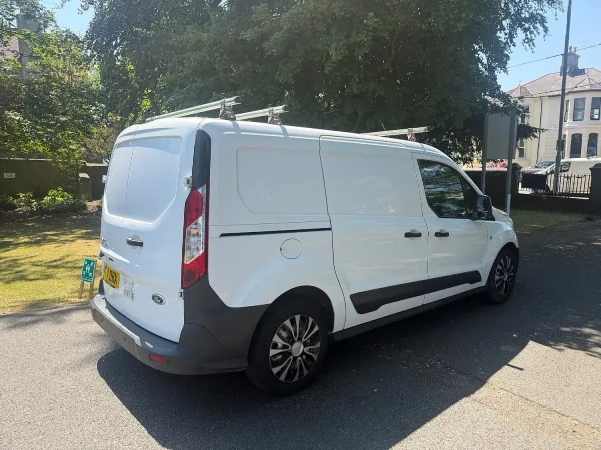 Used Ford Transit 95 HP (69 kW) 2015 White Van