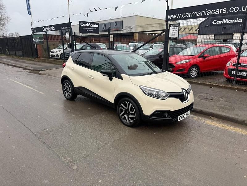 Used Renault Captur Dynamique 90 HP (66 kW) 2013 Cream SUV