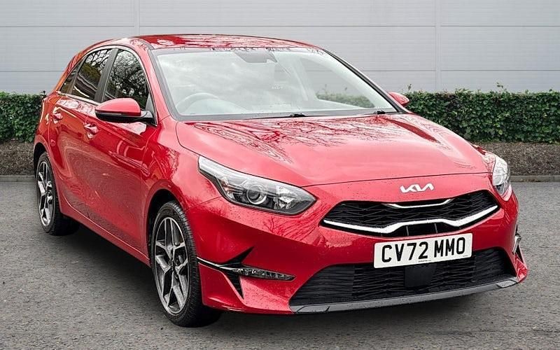 Used Kia Ceed 160 HP (117 kW) 2021 Red Hatchback