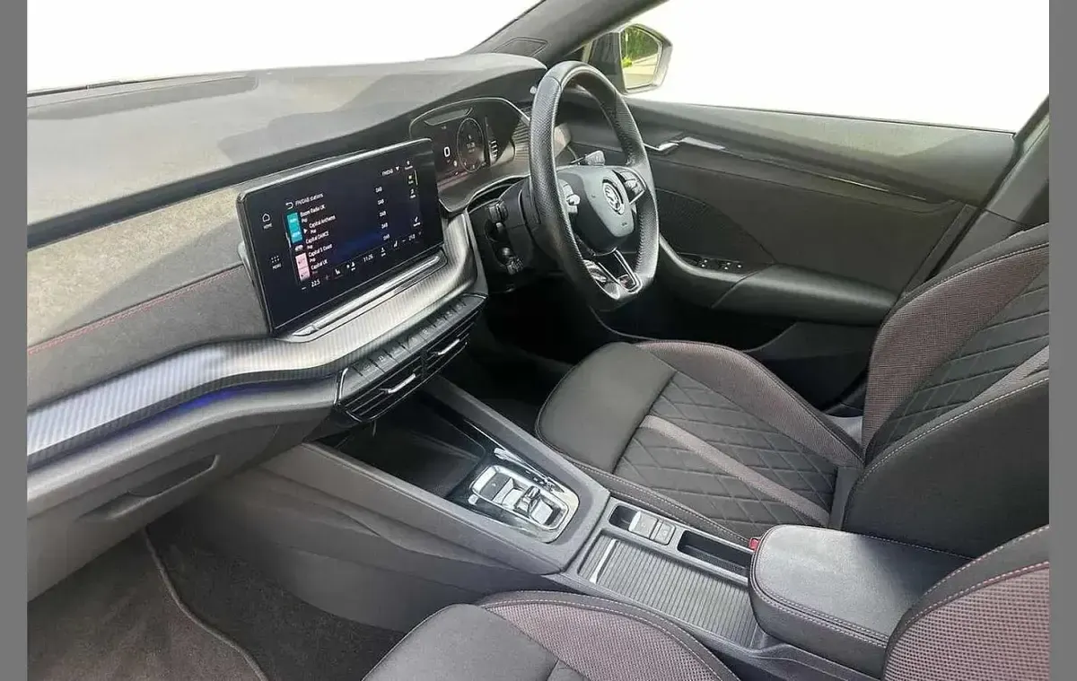 Used Skoda Octavia vRS 196 HP (144 kW) 2023 Graphite grey metallic Hatchback