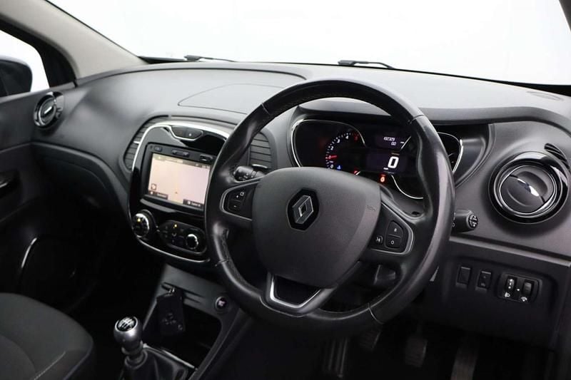 Used Renault Captur Dynamique 110 HP (80 kW) 2017 Blue SUV