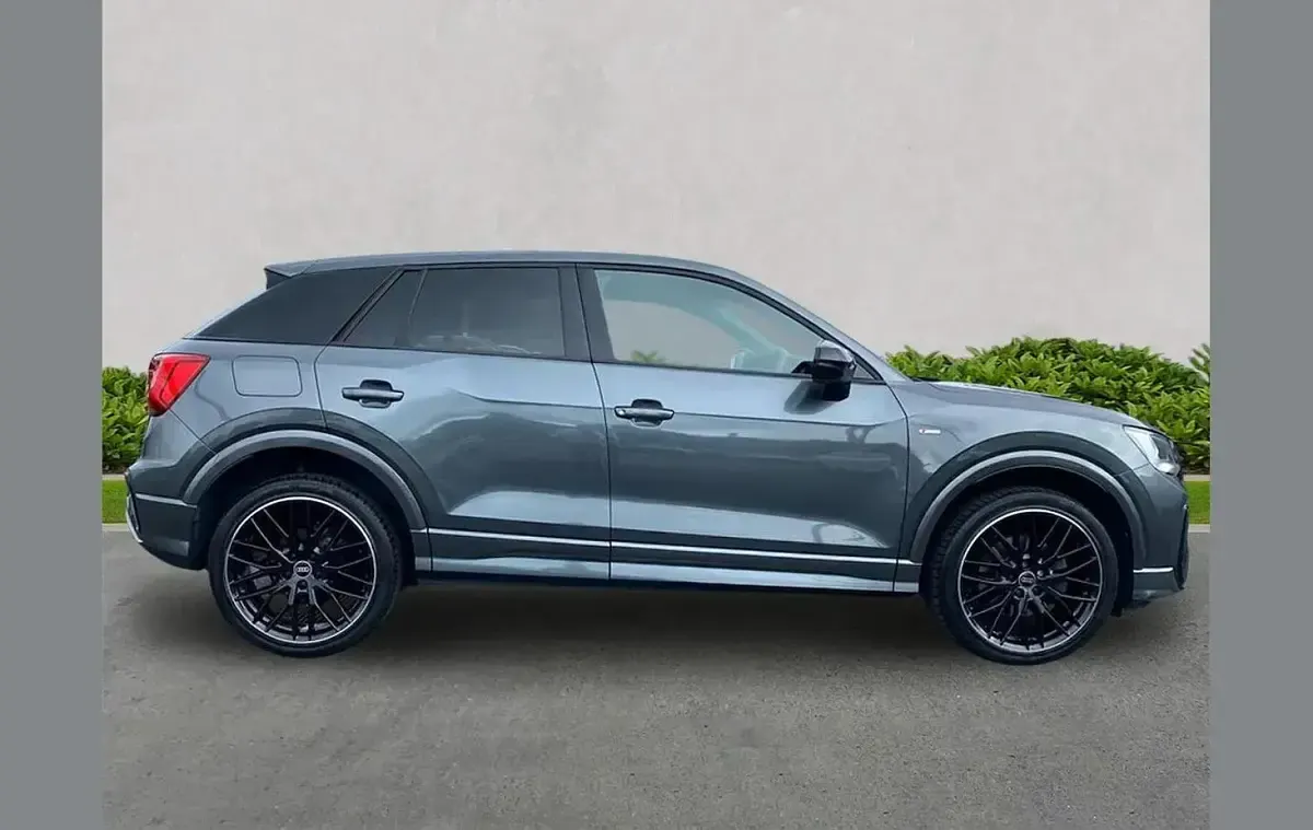 Used Audi Q2 Black Edition 150 HP (110 kW) 2021 Grey SUV