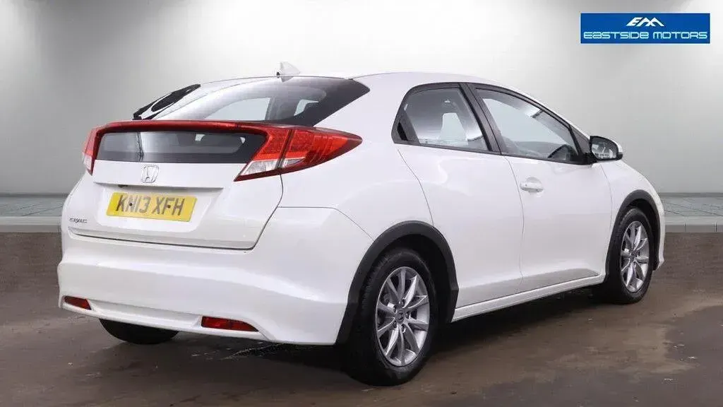 Used Honda Civic ES 2013 White Hatchback