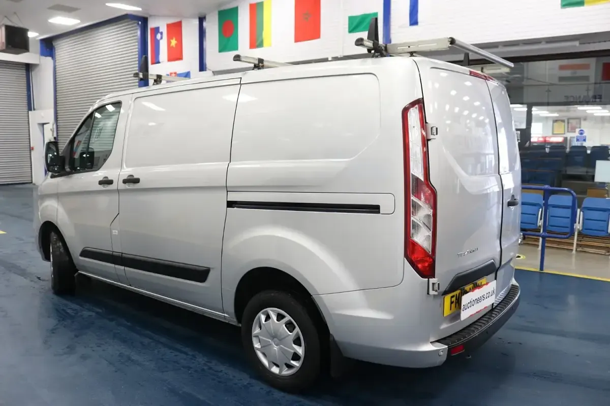 Used Ford Transit Custom Trend 130 HP (95 kW) 2019 Silver Van