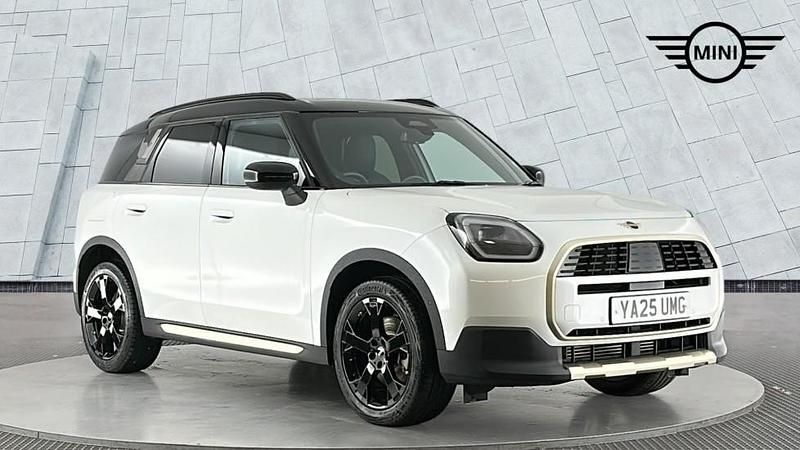 White Used 2025 Mini Countryman SUV | £31,950 (Fair price) - Image 1/4