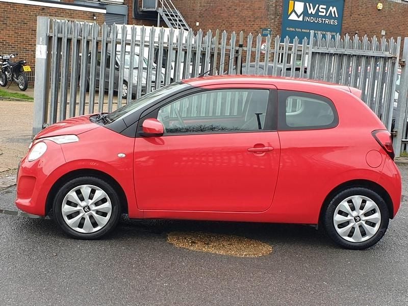 Used Citroën C1 Feel 68 HP (50 kW) 2016 Red Hatchback