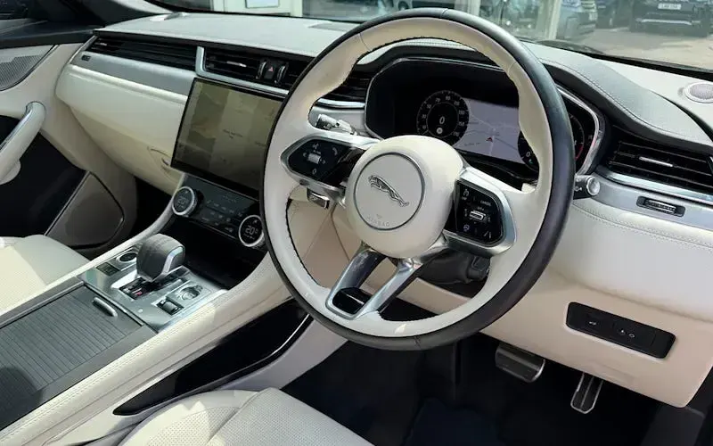 Used Jaguar F-Pace R-Dynamic 204 HP (150 kW) 2023 Grey SUV