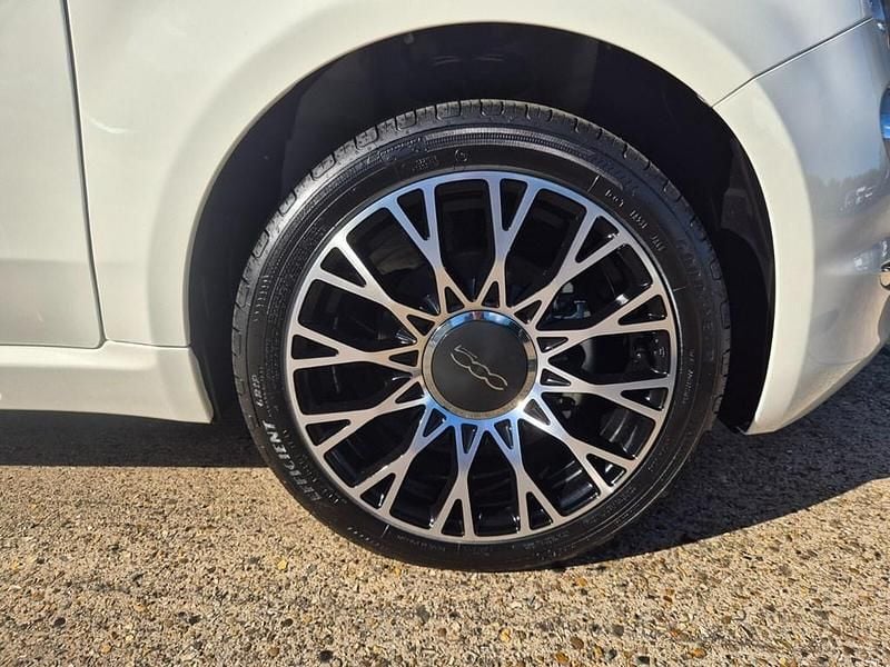 Used Fiat 500 70 HP (51 kW) 2024 Black Hatchback