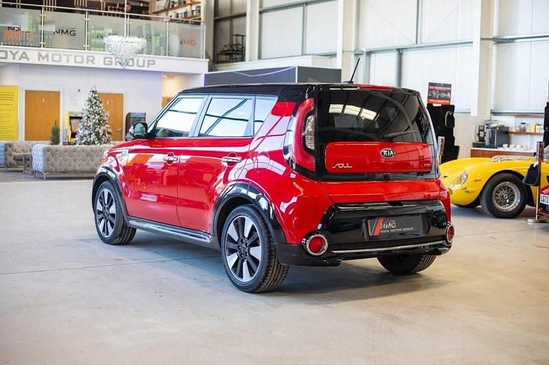 Used Kia Soul 126 HP (92 kW) 2015 Red SUV