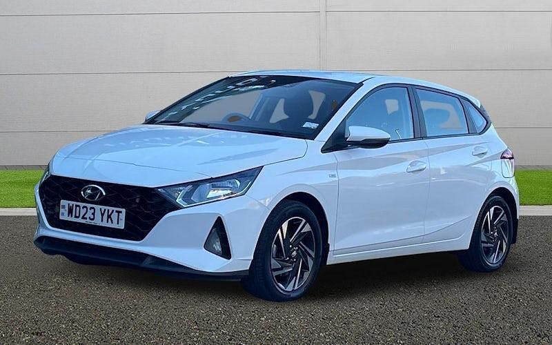 Used Hyundai i20 SE 101 HP (74 kW) 2023 White Hatchback