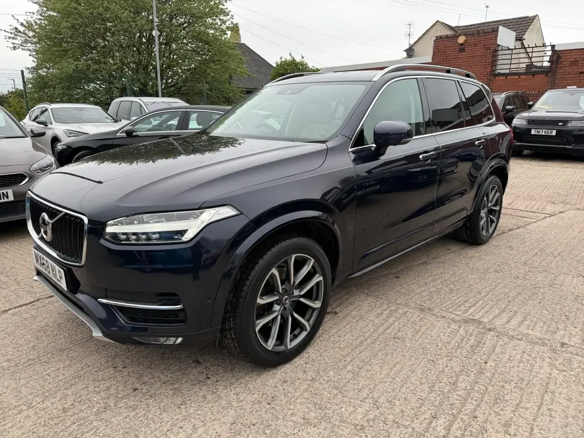 Used Volvo XC90 Momentum 235 HP (172 kW) 2018 Blue SUV