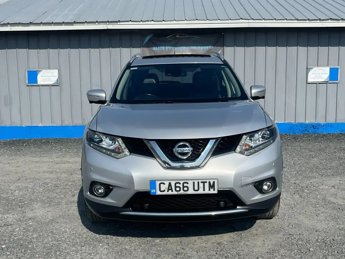 Used Nissan X-Trail Tekna 130 HP (95 kW) 2017 Silver SUV