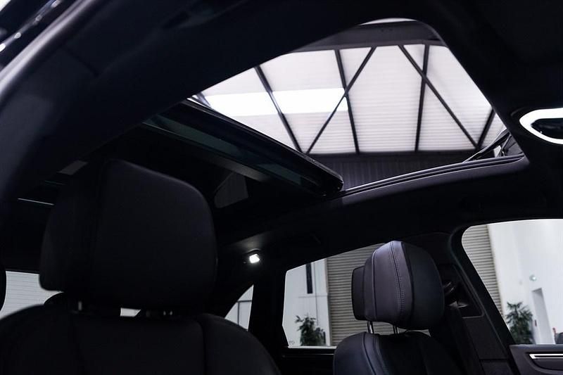 Used Porsche Macan 265 HP (194 kW) 2021 Black SUV