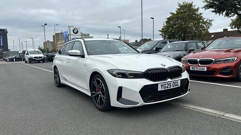 White Used 2025 BMW 320 M Sport Estate | £34,343 (Fair price) - Image 1/4