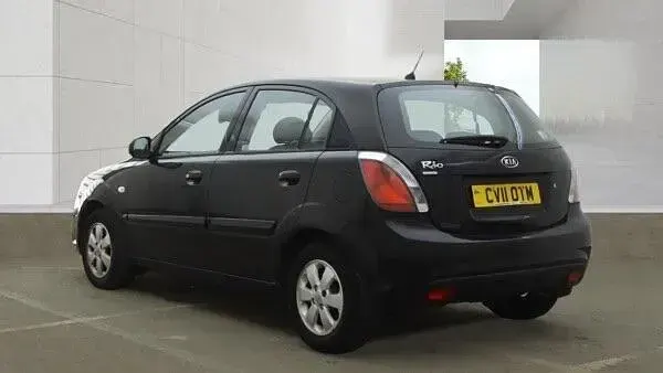 Used Kia Rio 109 HP (80 kW) 2011 Black Hatchback