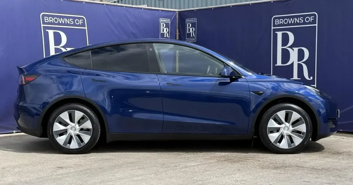 Used Tesla Model Y RWD 254 kW (346 HP) 2023 Blue SUV