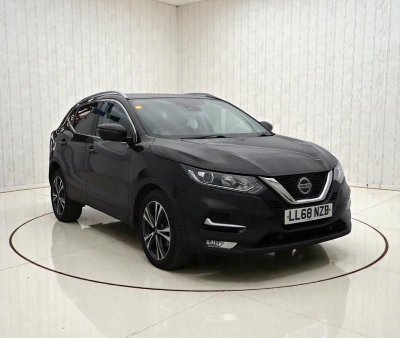 Used Nissan Qashqai N-Connecta 115 HP (84 kW) 2018 Black SUV