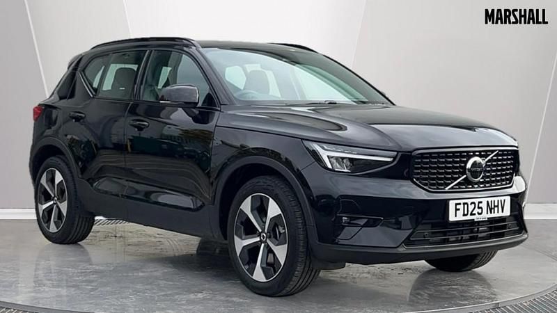 Black Used 2025 Volvo XC40 Plus SUV | £33,974 (Fair price) - Image 1/4
