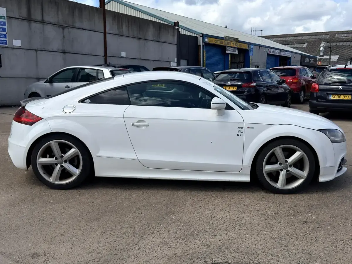 Used Audi TT S-Line 160 HP (117 kW) 2012 White Coupe