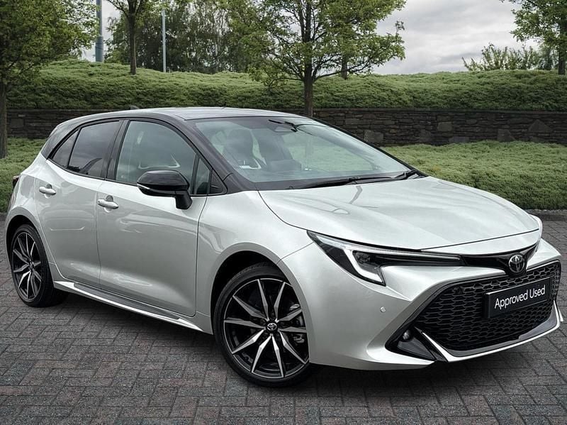 Silver New 2025 Toyota Corolla Sport Hatchback | £29,161 (Fair price) - Image 1/4