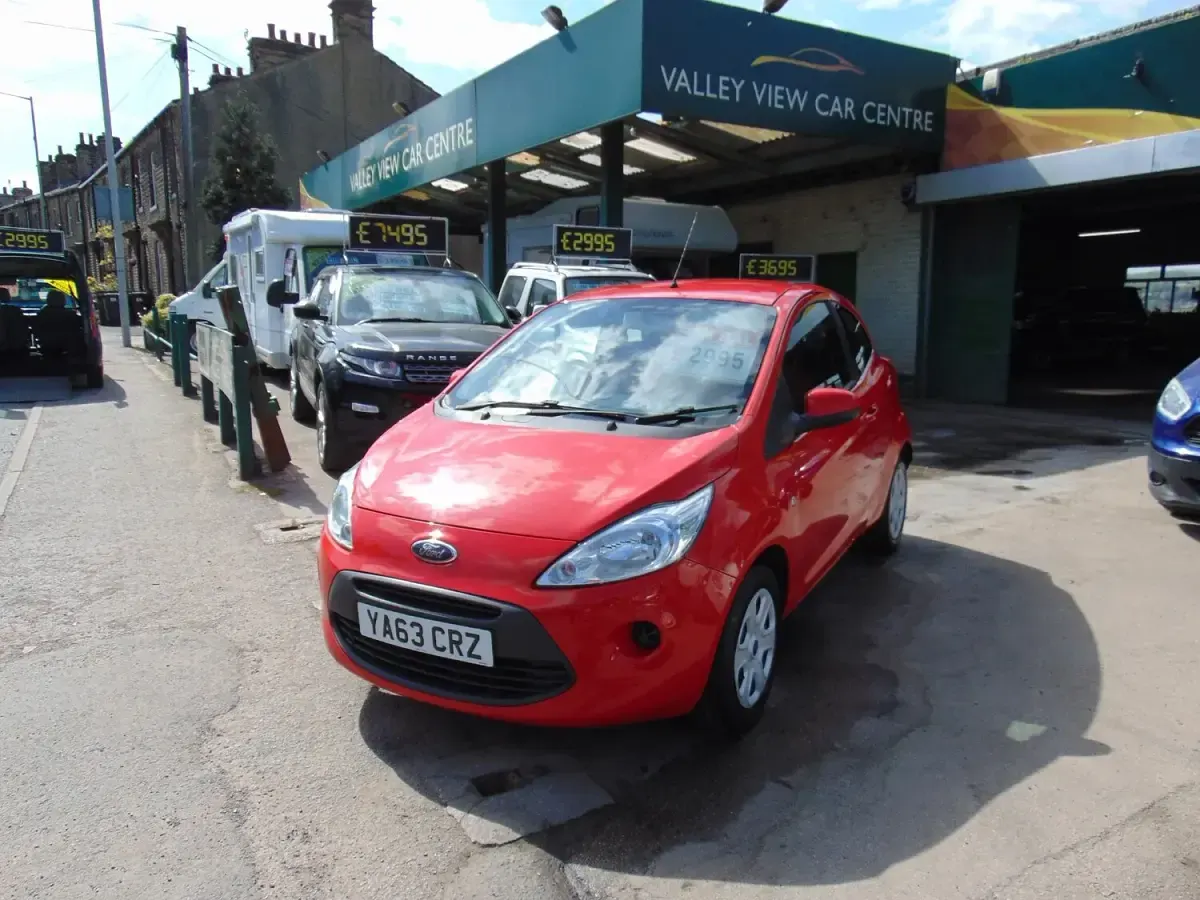 Used Ford Ka Studio 69 HP (50 kW) 2014 Red Hatchback