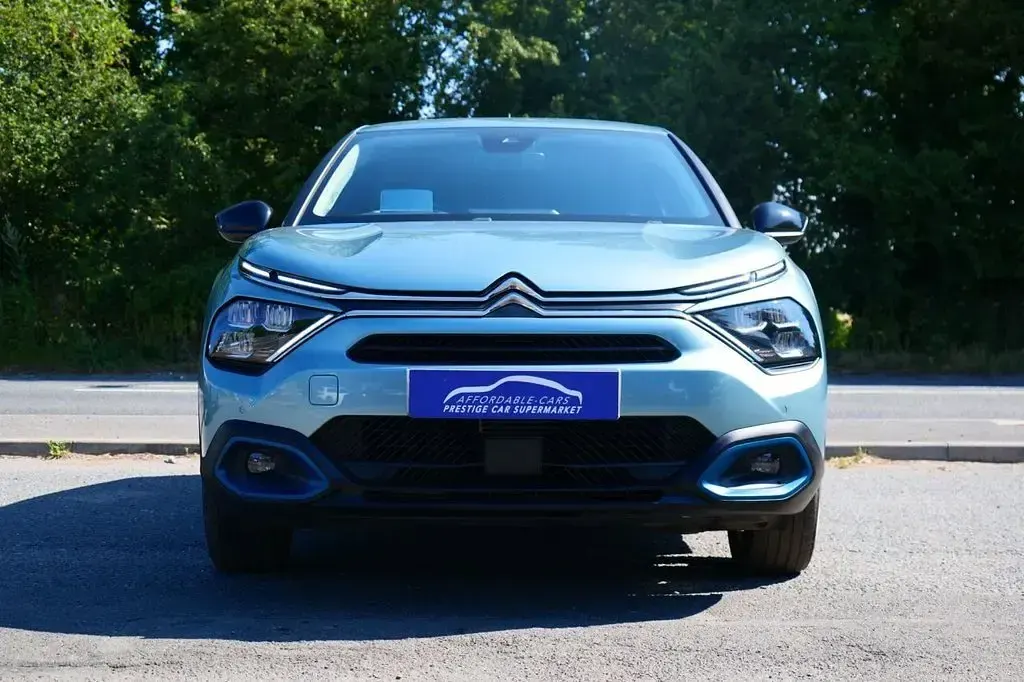 Used Citroën e-C4 Shine 50 kW (68 HP) 2024 Coupe